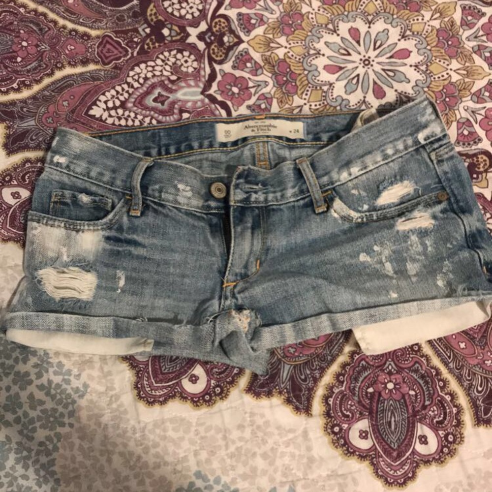Abercrombie and fitch shorts!!